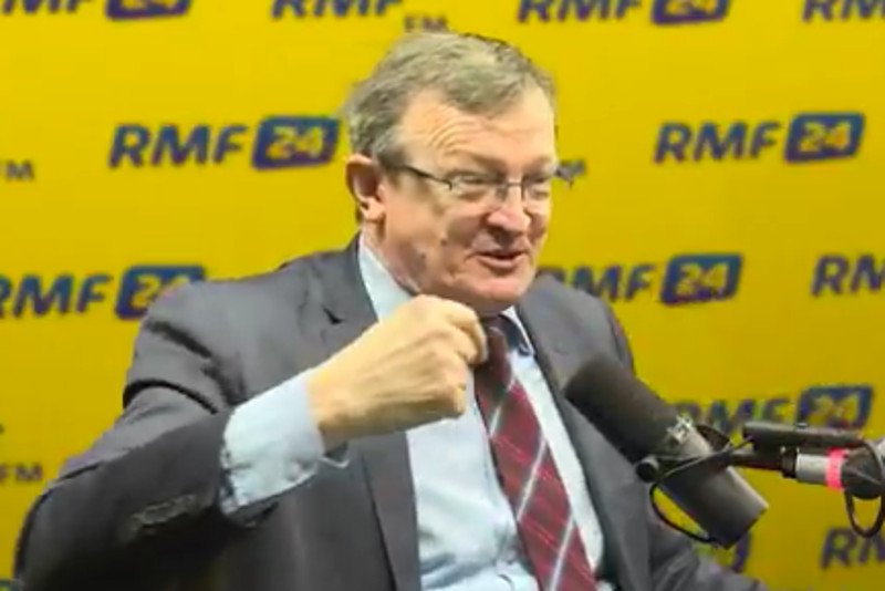 "Pan się marnuje, pan powinien występować w teatrze". Cymański u Mazurka dał show. Była "przyjemnocha" i "wąż boa"