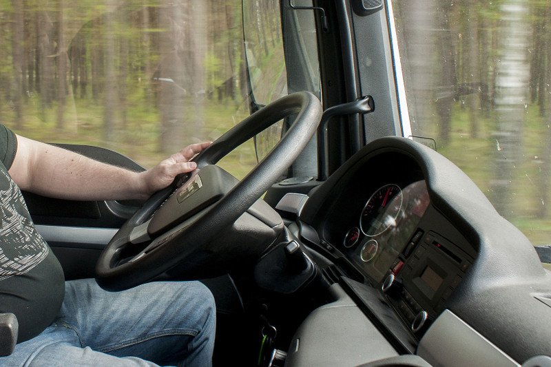 Kierowcy ciężarówek nie mają pewności, że wrócą do domów. Odszkodowanie dla rodzin to mała pociecha w obliczu utraty bliskiego. Dotychczas niebezpiecznie było za wschodnia granicą, a Niemcy wydawały się oazą spokoju.