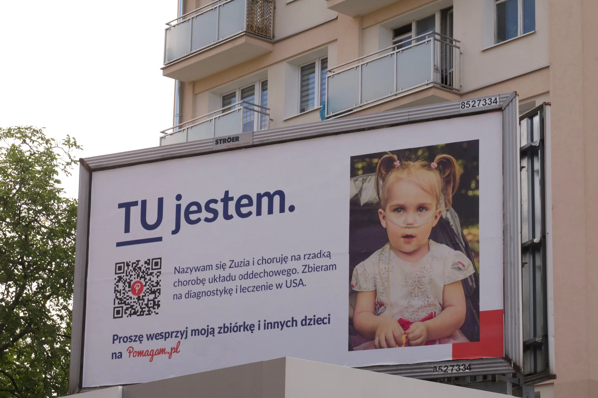 "TU jestem". W końcu ktoś odpowiedział na kontrowersyjne billboardy fundacji Nasze Dzieci