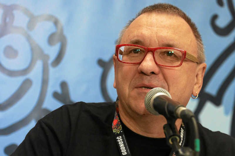 Awantura o słowa Jerzego Owsiaka. Pielęgniarki chcą przeprosin, bo zasugerował, że "nie lubią myć pacjentów".