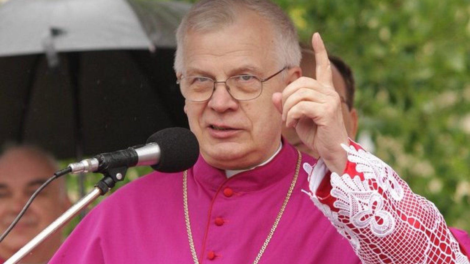 Abp Józef Michalik: Skąd tylu wrogów Kościoła? "Polacy udają, że są chrześcijanami"