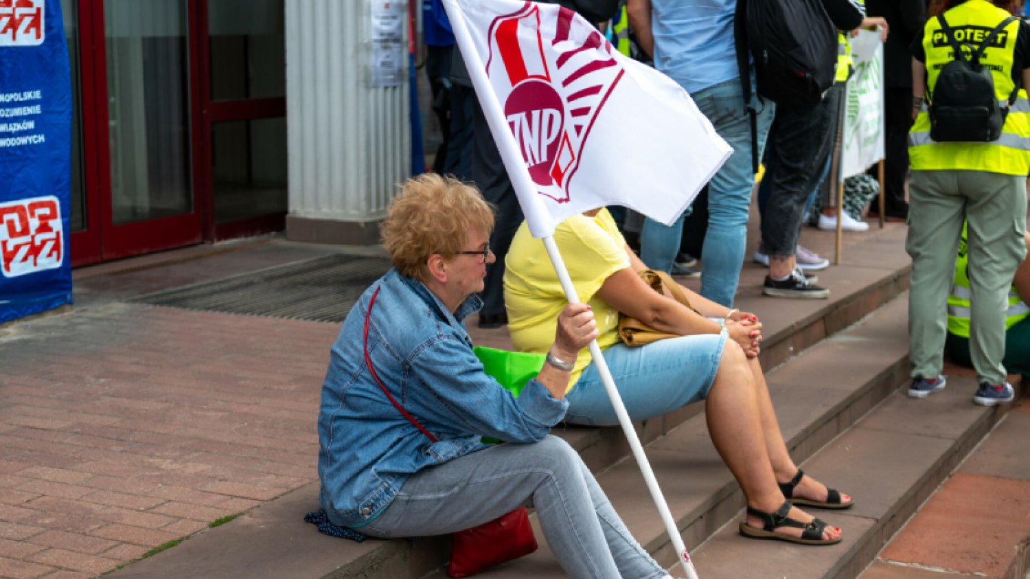 Praca dla nauczyciela we wszystkich województwach. Ogłoszeń są tysiące