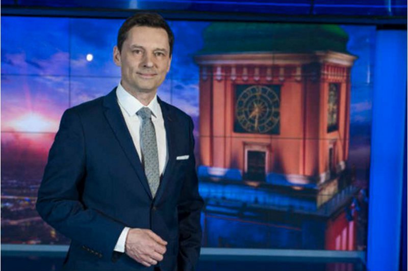 Krzysztof Ziemiec w "Wiadomościach" zapowiadana "newsy" o repolonizacji mediów, tymczasem sam współpracuje z "niemiecką" rozgłośnią.