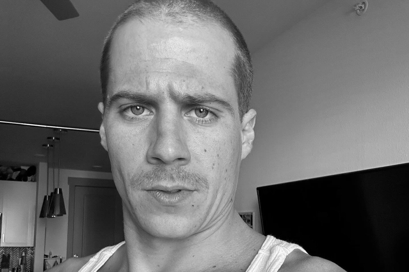 Nie żyje Keller Scott Fornes.