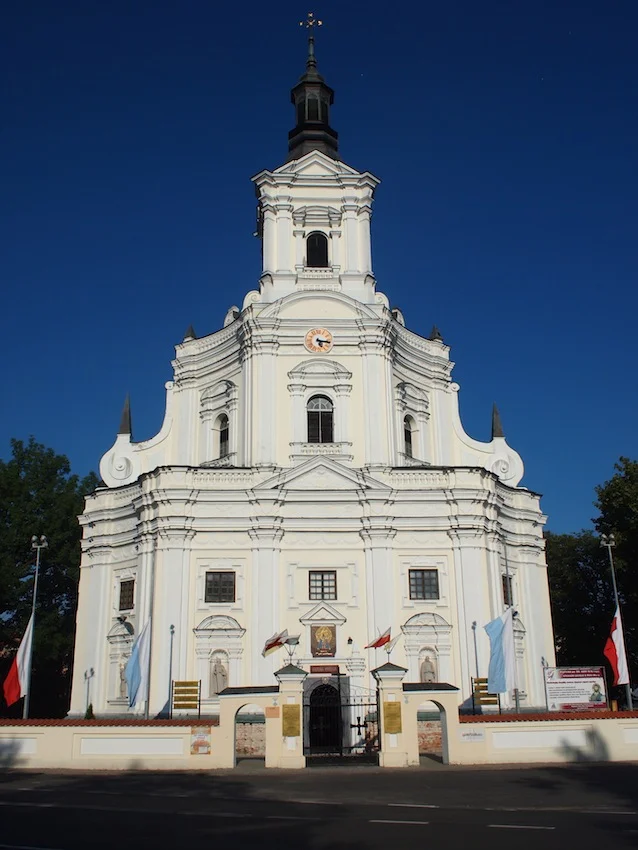 Kościół w Kodniu – najważniejsze sanktuarium na Podlasiu i dawna dziedzina Sapiehów.