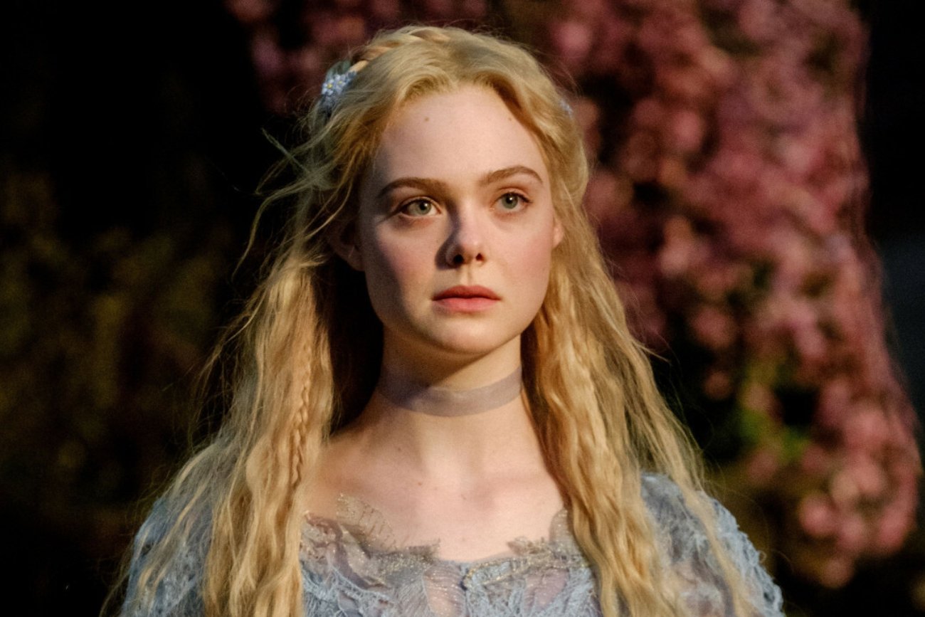 Elle Fanning usłyszała w wieku 16 lat, że nie nadaje się do roli, ponieważ jest "unfuckable". Elle Fanning usłyszała w wieku 16 lat, że nie nadaje się do roli, ponieważ jest "unfuckable".