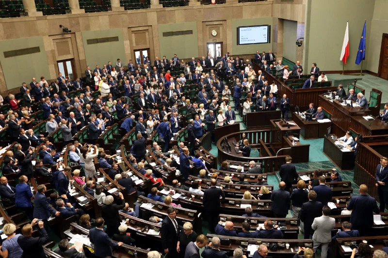 Poseł Nowoczesnej Jerzy Meysztowicz został pozbawiony miesięcznego uposażenia.
