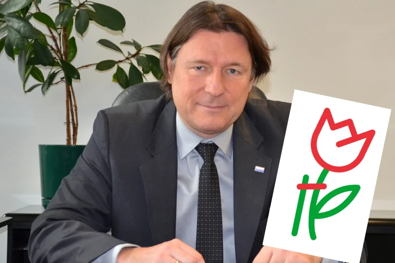 W logo PFRON znalazł się kwiatek, bo... prezes ma nazwisko Kwiatkowski?! Fundusz funduje sobie nowy wizerunek