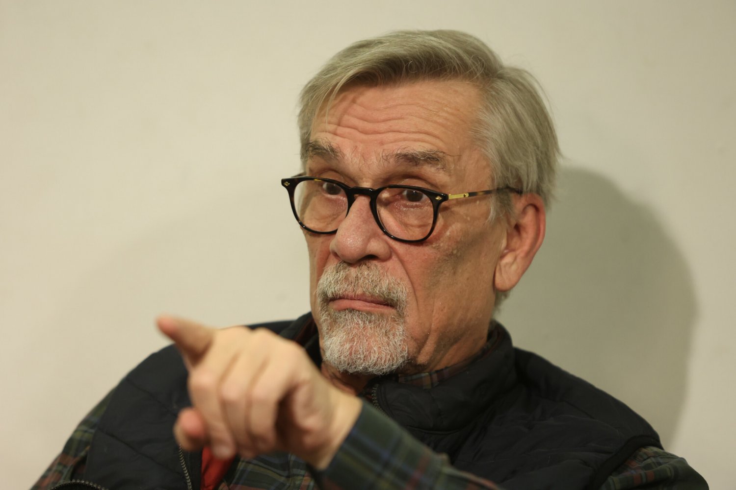 Felieton Żakowskiego w "Wyborczej" to próba wytłumaczenia się. Pisze o TVP