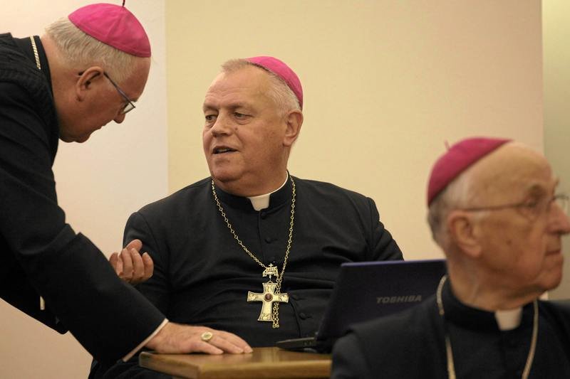 Czy polscy biskupi będą słuchać opinii wiernych w sprawie "ankiety Franciszka"?