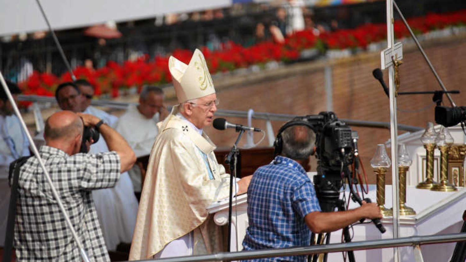 Abp Wacław Depo przekonywał, że nie grozi nam państwo wyznaniowe.