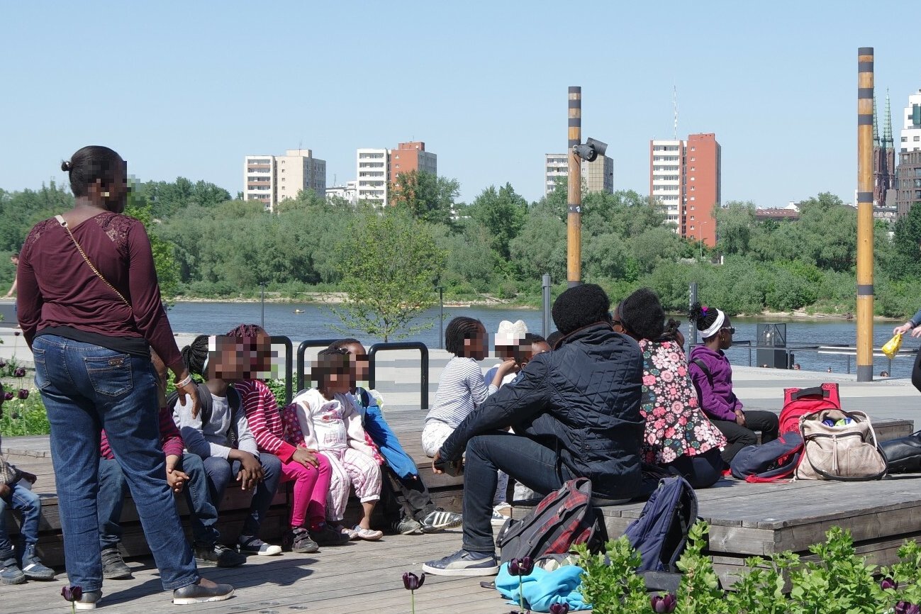 Prawica publikuje rasistowskie hasła. Tak wyglądała migracja za PiS.