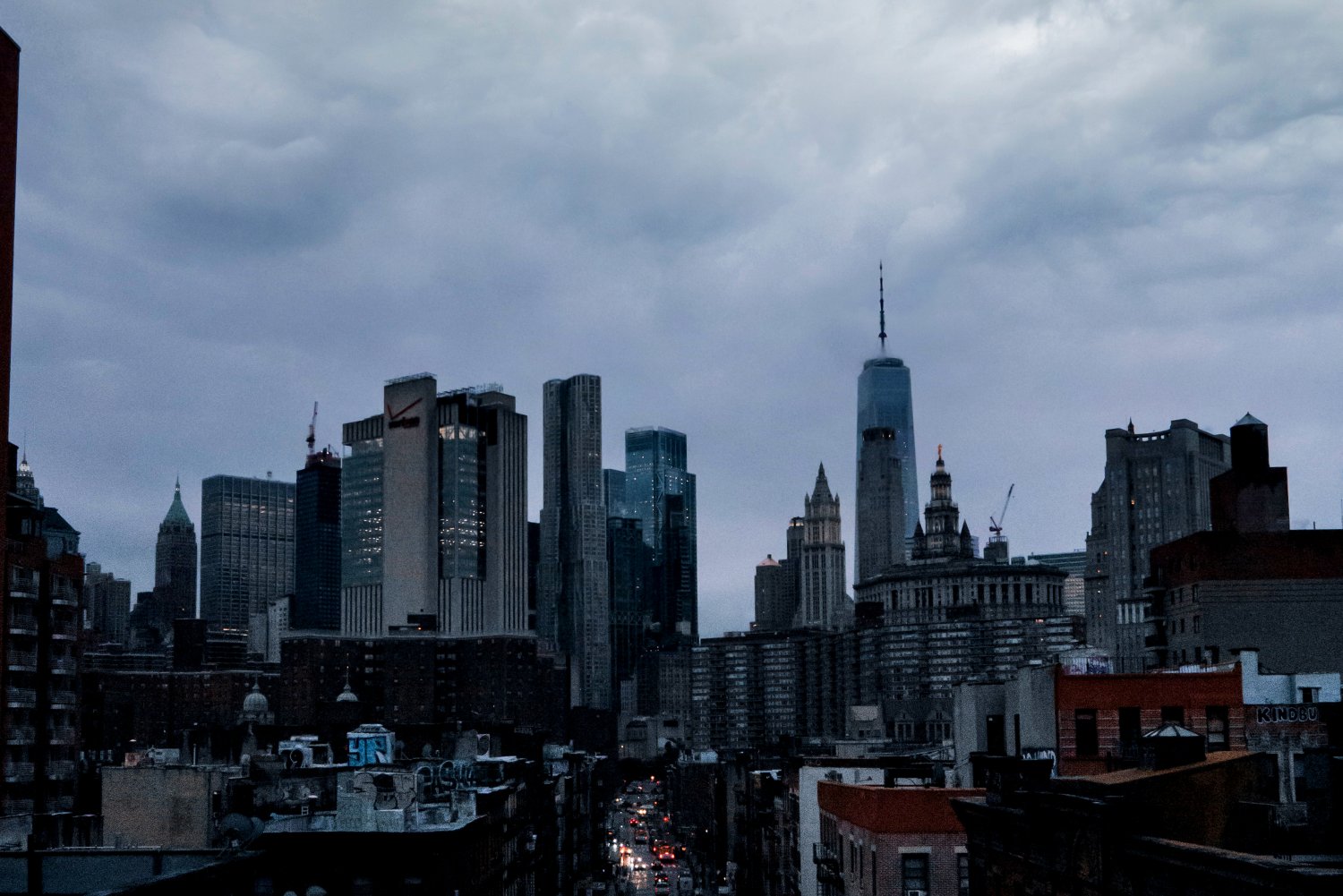 Niesamowite zdjęcia z Nowego Jorku. Piorun uderzył w sam szczyt wieżowca WTC.