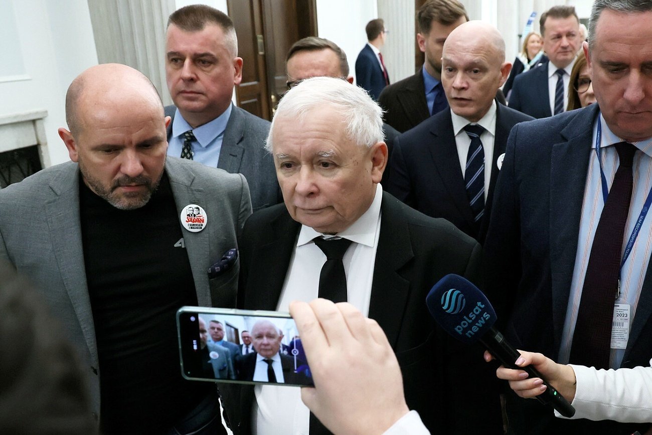Polityk PiS od afery wizowej Piotr W. zatrzymany. Kaczyński się go wyparł