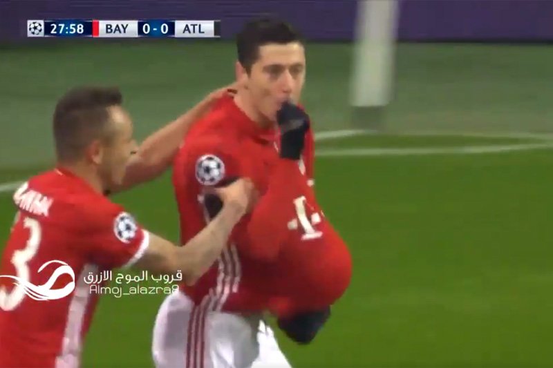 Robert Lewandowski zostanie ojcem! O ciąży poinformował w tradycyjny piłkarski sposób po zdobyciu gola w Lidze Mistrzów.