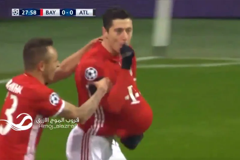 Robert Lewandowski zostanie ojcem! O ciąży poinformował w tradycyjny piłkarski sposób po zdobyciu gola w Lidze Mistrzów.