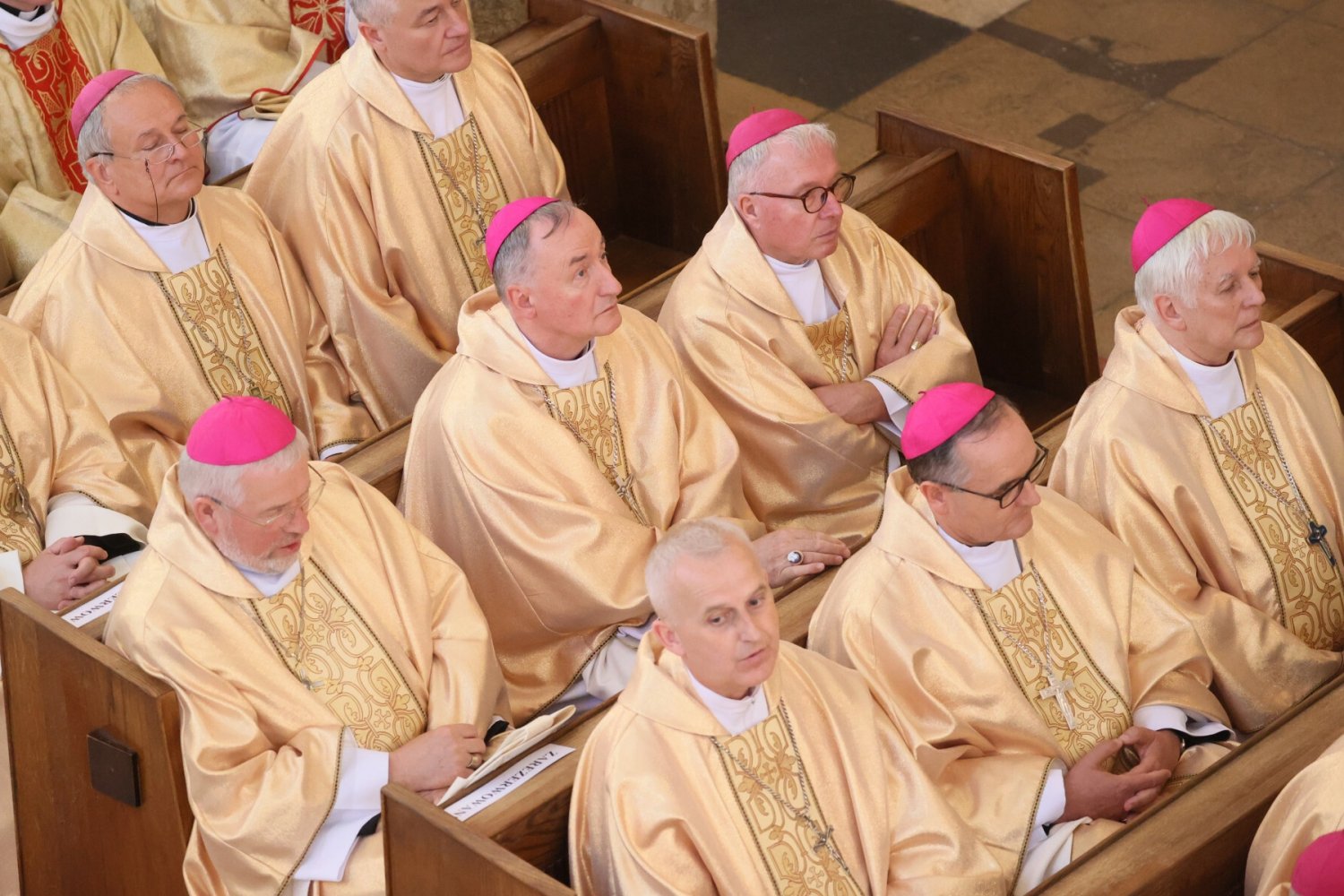 Rząd planuje mniej godzin religii w szkole. Ostry sprzeciw Kościoła.