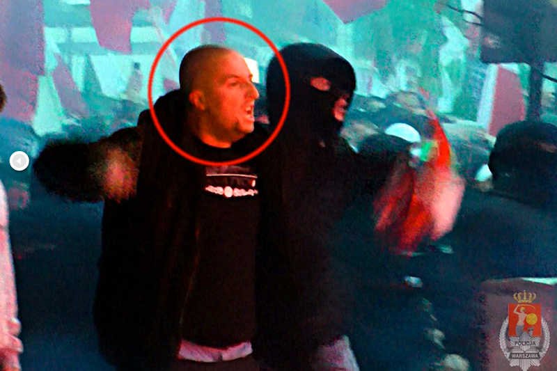 Policja ujawniła zdjęcia podejrzanych o "udział w zbiegowisku 11 listopada".