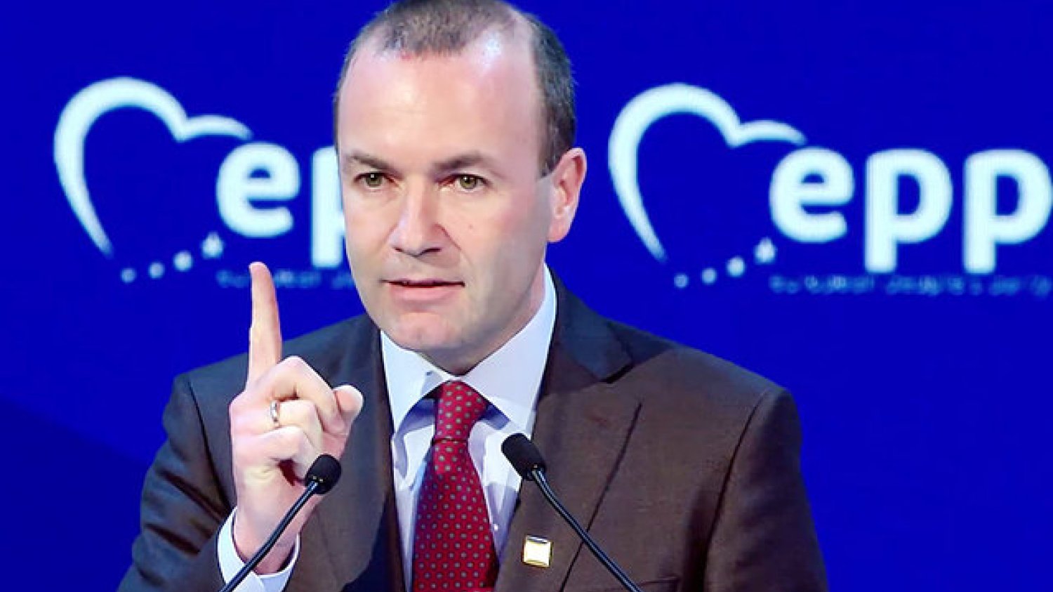 Jeden z liderów najpotężniejszej na Starym Kontynencie Europejskiej Partii Ludowej znowu ostro o sytuacji w Polsce. Manfred Weber ostrzega, że przejęcie Sądu Najwyższego przez PiS może doprowadzić do tego, że w Polsce nie będzie już demokratycznych wyboró