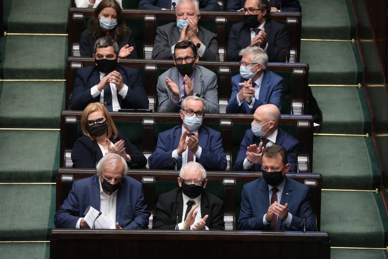 PiS, KP oraz część Lewicy zagłosowali za podwyżką dla Dudy.