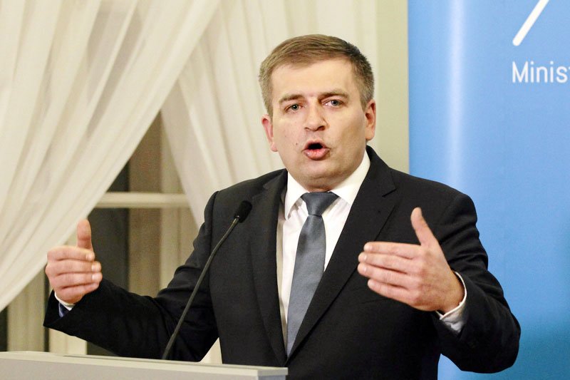 Minister zdrowia Bartosz Arłukowicz nie zamierza poddawać się "szantażowi" lekarzy z Porozumienia Zielonogórskiego.