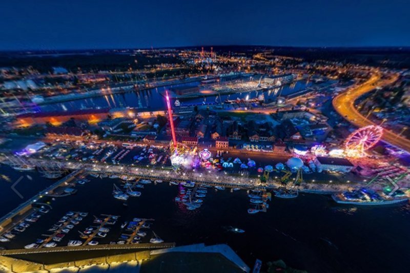 Nie zgadniecie jakie to miasto. Trochę ponad godzinę lotu z Warszawy. Leży w Polsce. Chodzi o Szczecin. Internauci wpadli w zachwyt. Panoramę 3600 stopni wykonaała firma – aerovideopl