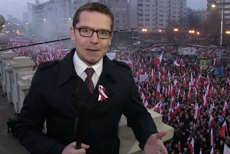 Reporter TV Republika wygwizdany na Marszu Niepodległości. Narodowcy myśleli, że to dziennikarz TVN-u