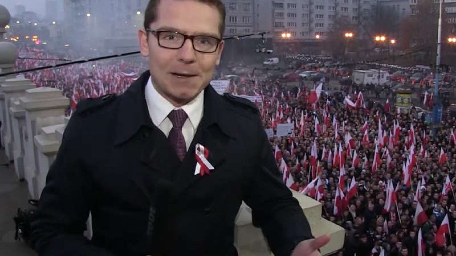 Reporter TV Republika wygwizdany na Marszu Niepodległości. Narodowcy myśleli, że to dziennikarz TVN-u