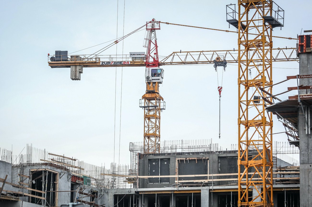 Po tragedii w Krakowie ruszyły kontrole dźwigów i żurawi.