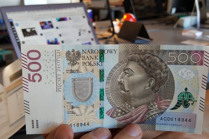Nowy banknot 500 zł od dziś w obiegu.