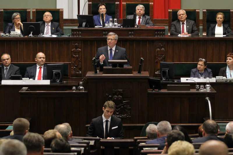 Bronisław Komorowski przed Zgromadzeniem Narodowym wezwał do dyskusji o wprowadzeniu euro.