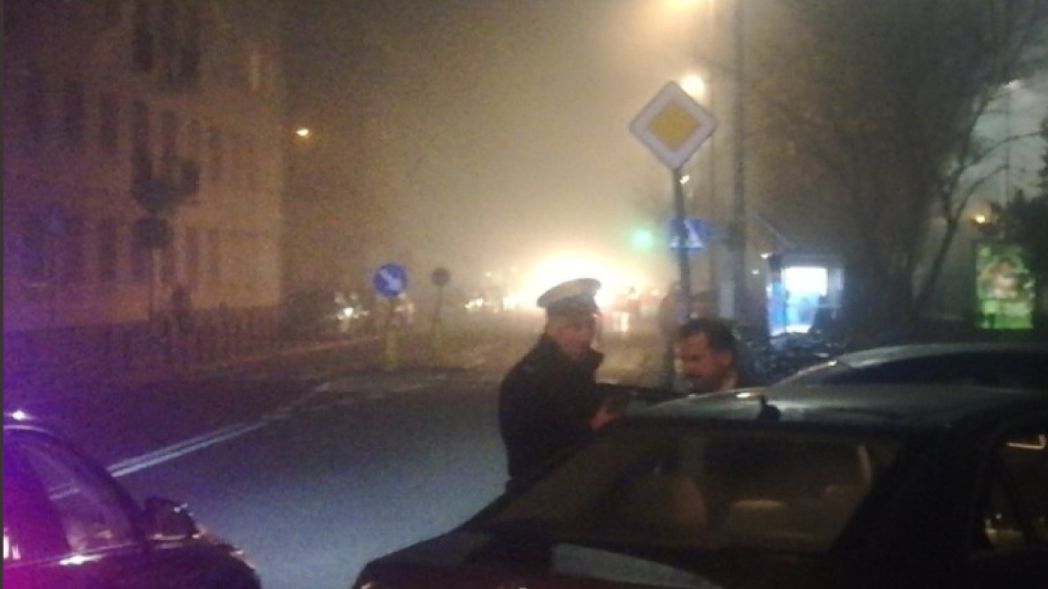 Zawisza jednego dnia dwukrotnie miał do czynienia jako kierowca z policją. Sęk w tym, że w 2016 roku polityk stracił praw jazdy.