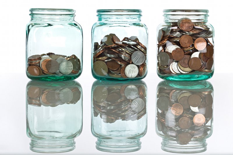 Poduszka finansowa gwarantuje spokojne życie? Psycholog: Nie każdy umie konsekwentnie realizować marzenia