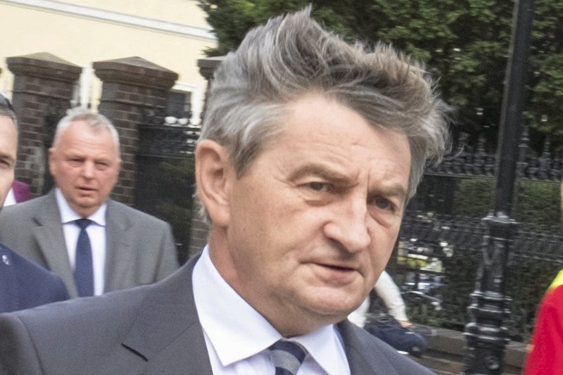 Loty Kuchcińskiego z rodziną. "Fakt": na ślub chrześnicy w dworku k. Przemyśla.