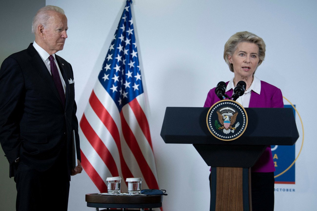 Przywódcy Zachodu przygotowali nowy pakiet sankcji, zawierający wykluczenie części rosyjskich banków z systemu SWIFT.