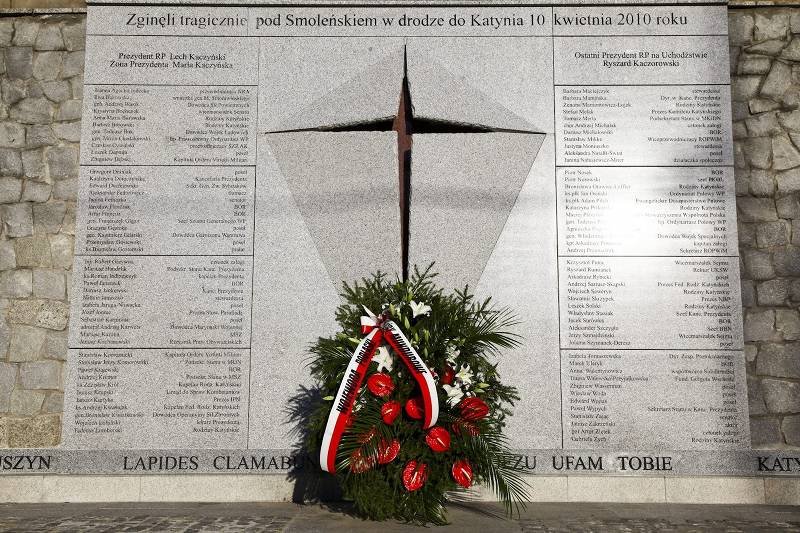 Pomnik ofiar katastrofy smoleńskiej w Białymstoku