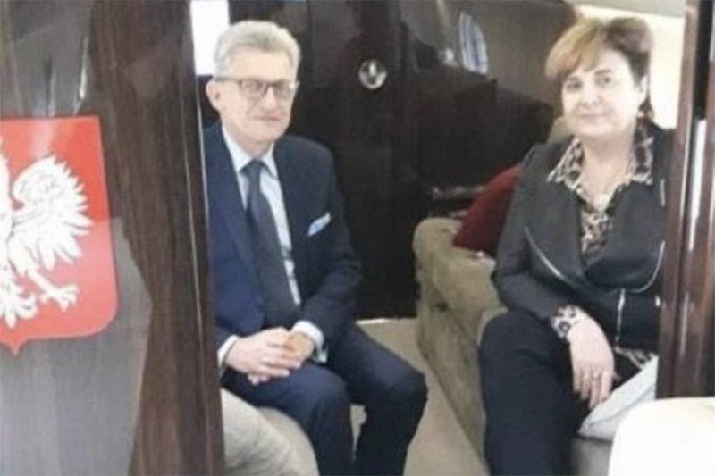 Posłanka PiS pochwaliła się zdjęciem z rządowego samolotu.