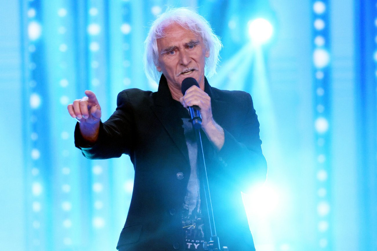 Jerzy Kryszak uderzył w PiS. Zaśpiewał piosenkę o szczęśliwej Polsce