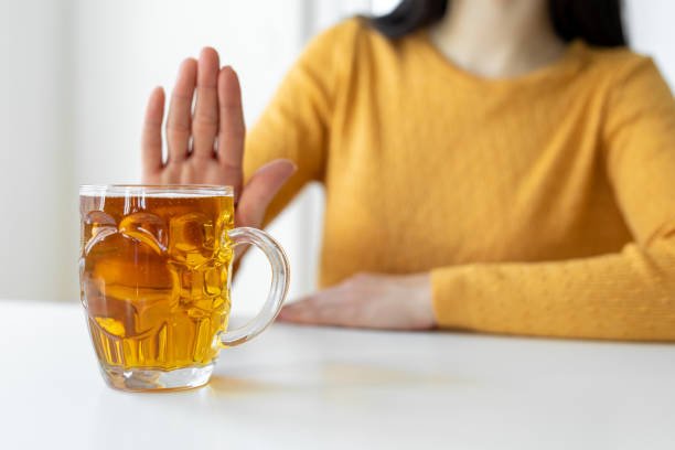 Alkohol odwadnia organizm, a skóra od razu to odczuwa.