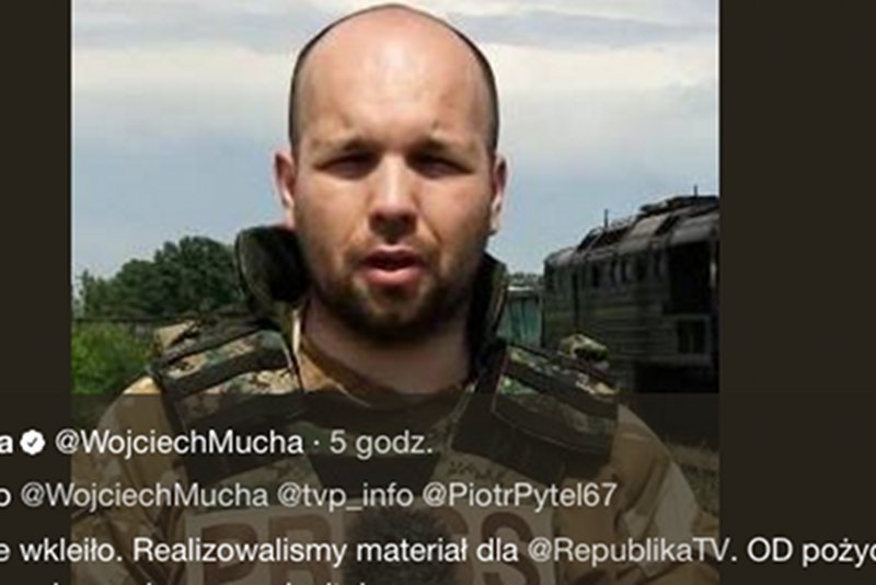 TVP Info ujawnia, że polska fundacja dostała koncesje na handel bronią. Dziennikarz prawicowej gazety, Wojciech Mucha "zjechał" materiał publicznej telewizji. Pokazał się "wyposażeniu bojowym".