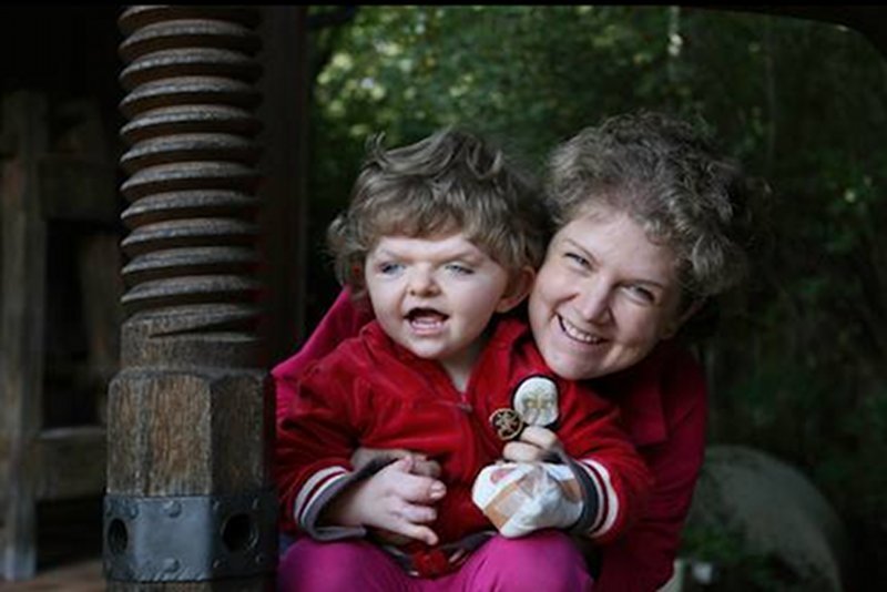 Rodzice Igi wyemigrowali do Niemiec, aby pomóc swojemu dziecku.