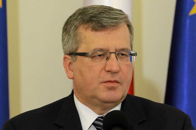 Bronisław Komorowski broni sędziego Tulei.