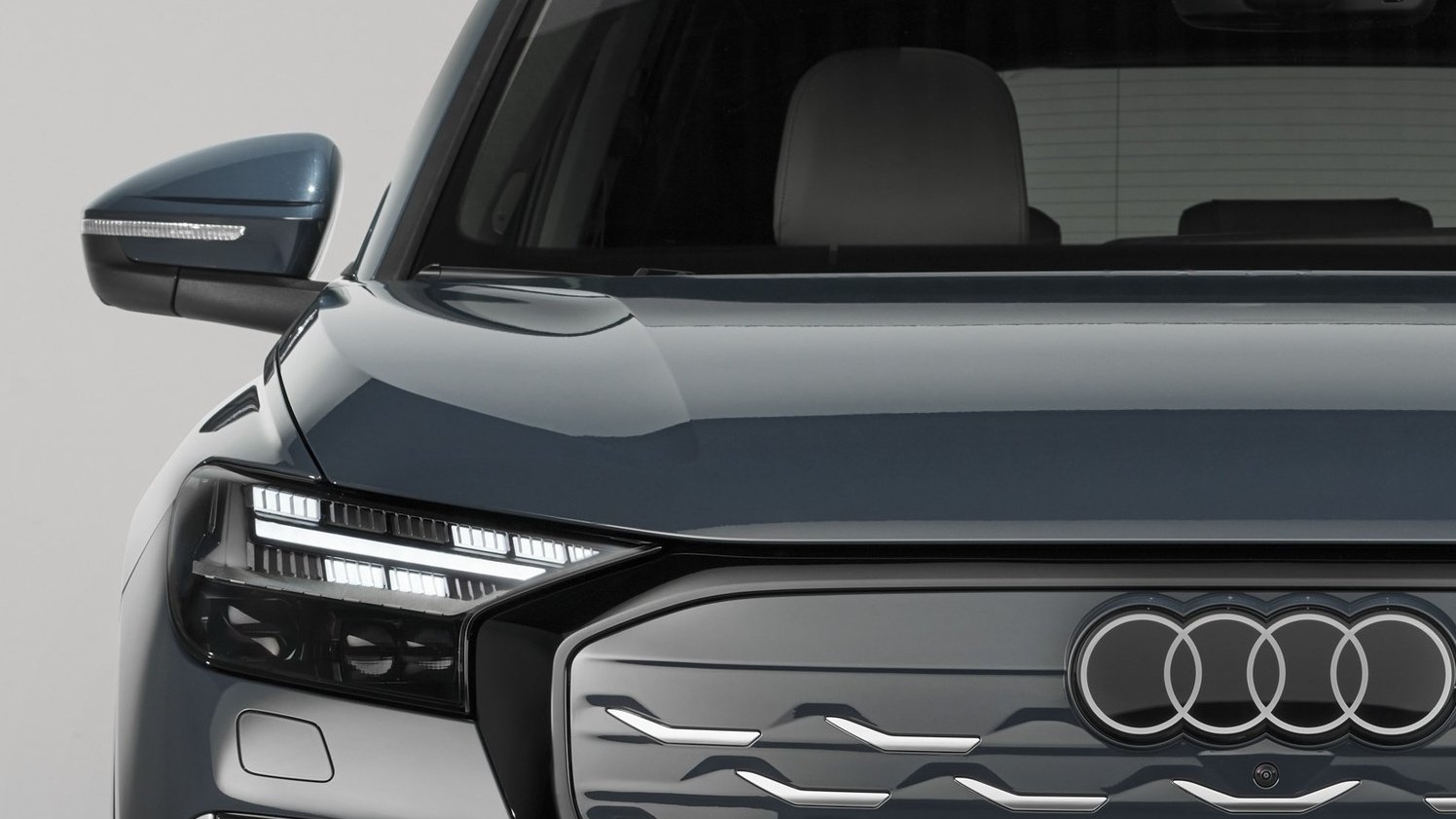 Nowe Audi Q4 e-tron 2026 nadchodzi i wygląda jak miliony monet. Szok, jaki ma zasięg i cenę