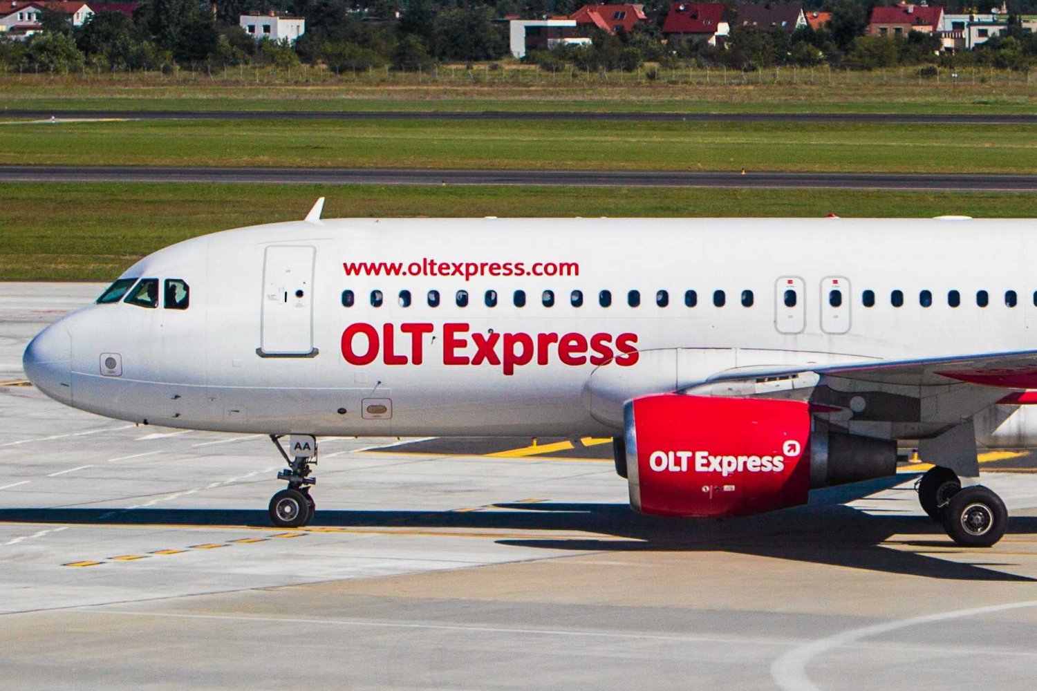 Samolot linii OLT Express