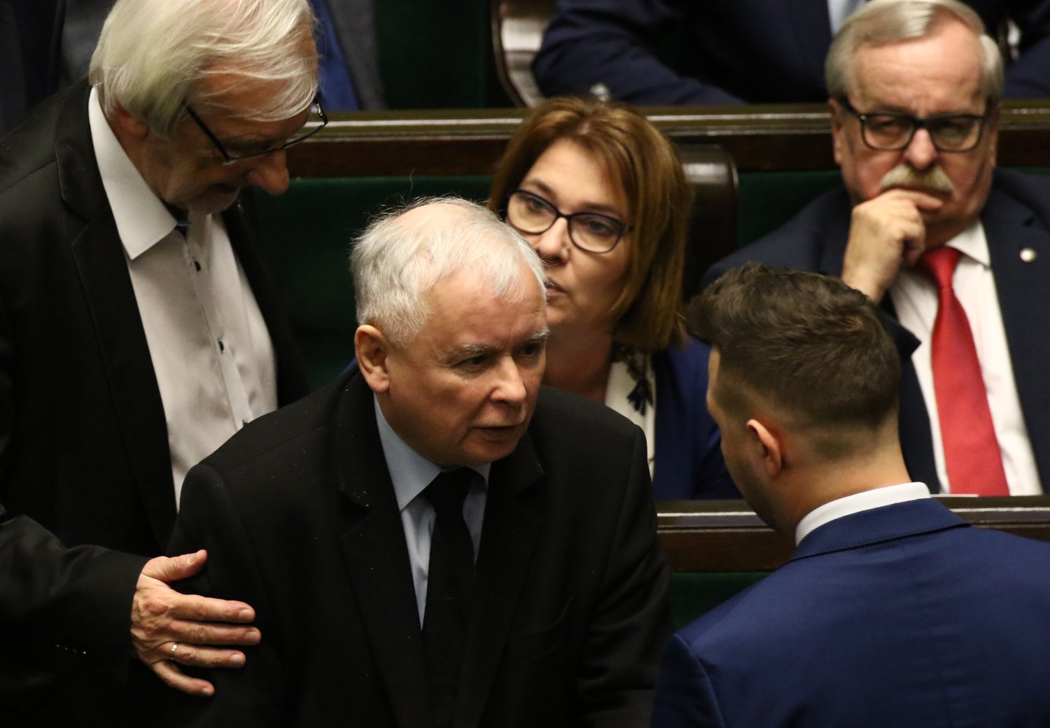 PiS zmienia regulamin Sejmu, a opozycja zarzuca partii "kneblowanie"