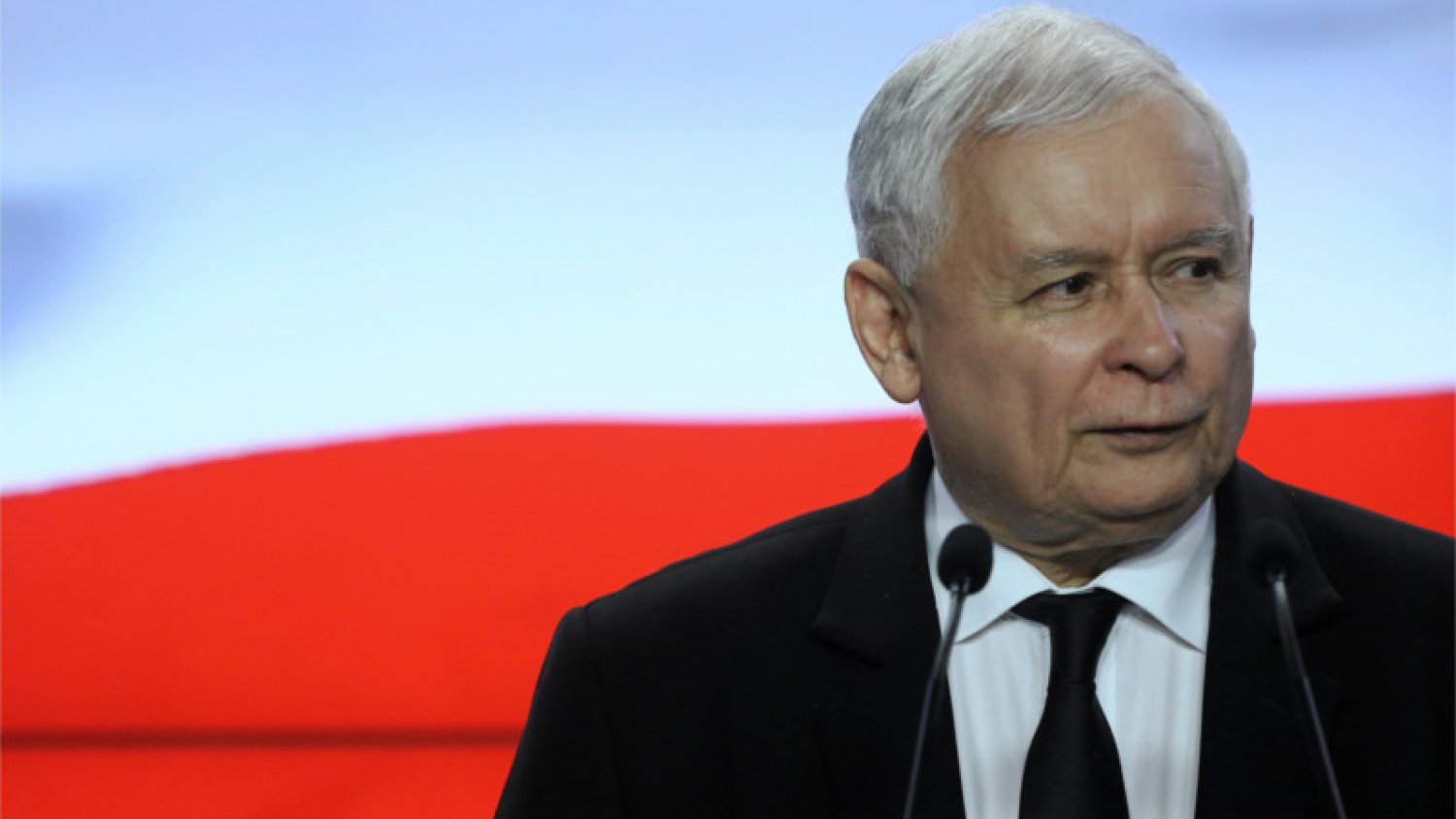 Prezes PiS Jarosław Kaczyński ma być niezadowolony z doniesień medialnych na temat jego przyszłości politycznej. Winnych za te nieprawdziwe informacje miałby szukać wewnątrz swojej partii.