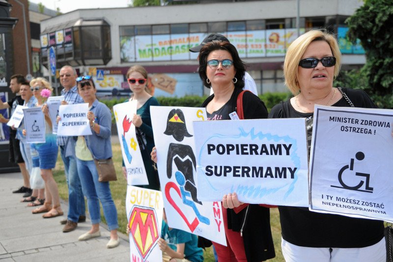 Co może zrobić matka niepełnosprawnego dziecka, gdy musi trafić do szpitala? Ta historia pokazuje dramaty, z jakimi mierzą się rodzice.