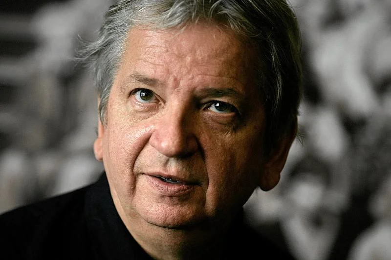 Juliusz Machulski mówi "Newsweekowi", że Smoleńsk nadaje się na komedię