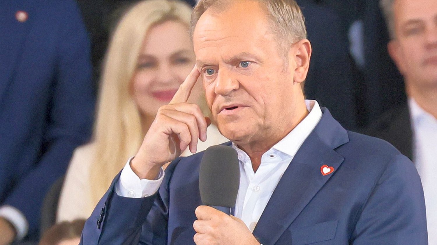 Tusk chce zablokować migrantom prawo do azylu. W ten sposób problemu nie rozwiąże