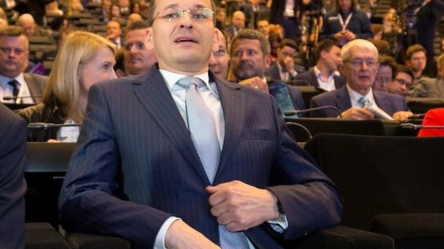 Wicepremier i minister finansów Mateusz Morawiecki ma nowy plan na uszczelnienie systemu podatkowego. Z biurowców i galerii handlowych chce wyciągnąć 27 mld złotych.